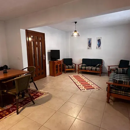 Gueneyli Spacious Flat Gelibolu